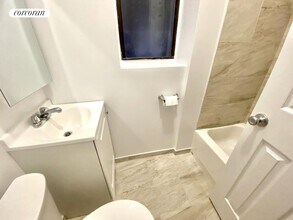 938 Amsterdam Ave in New York, NY - Building Photo - Building Photo