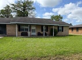 160 Ebony Dr in Opelousas, LA - Building Photo