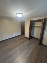 703-705 Woodbine Dr in Merrill, WI - Building Photo - Building Photo