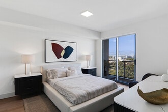 Bread Building in Hollywood, FL - Foto de edificio - Building Photo