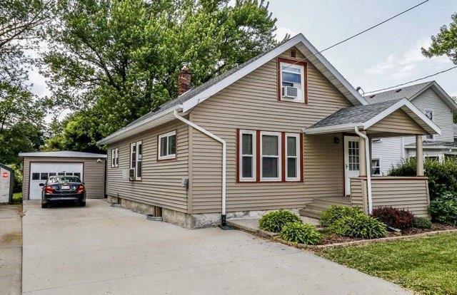 property at 123 S Clear Lake Ave