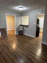 7339 Eisenhower Rd in Houston, TX - Building Photo - Building Photo