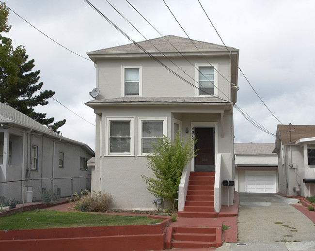 4015 Rhoda Ave in Oakland, CA - Building Photo - Building Photo