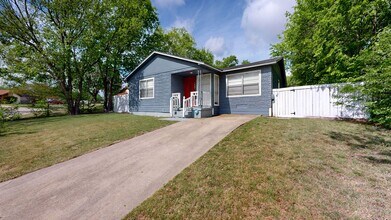 1007 Houston St in Killeen, TX - Building Photo - Building Photo