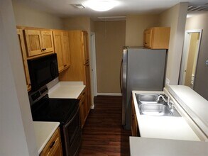 306 Cedarcroft Dr in Mooresville, NC - Building Photo - Building Photo