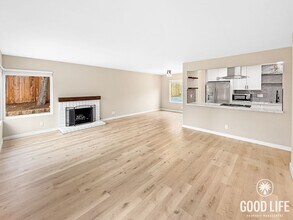 2679 Alta View Dr in San Diego, CA - Foto de edificio - Building Photo