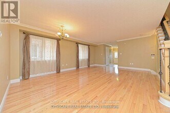 3989 Skyview St in Mississauga, ON - Building Photo - Building Photo