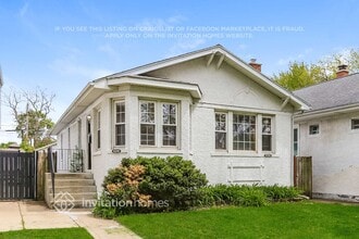 6209 N Maplewood Ave in Chicago, IL - Building Photo - Building Photo