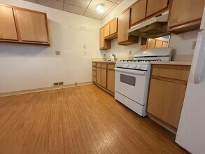 1928-1930 E 123rd St in Cleveland, OH - Foto de edificio - Building Photo