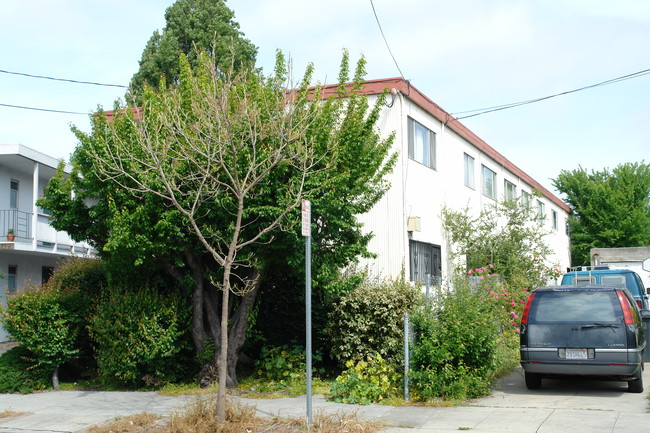 1405 Carleton St in Berkeley, CA - Building Photo - Building Photo