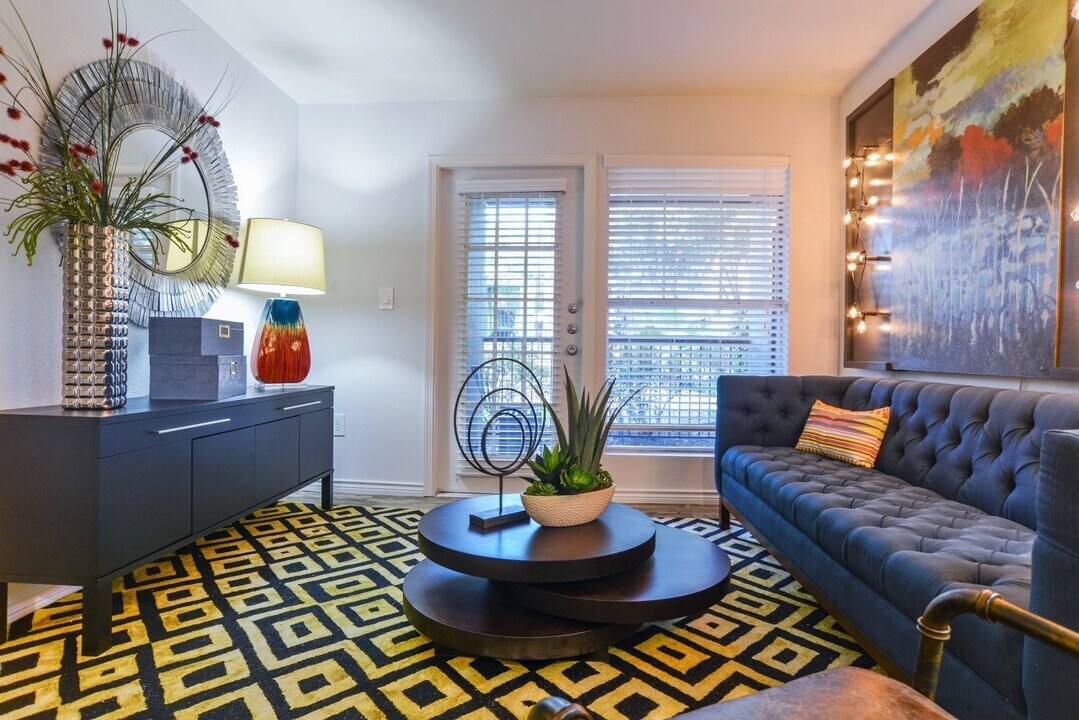 11900 Hobby Horse Ct, Unit 1335 in Austin, TX - Building Photo