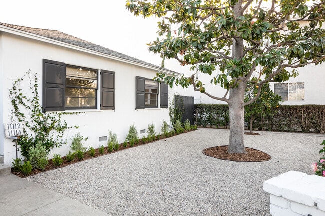 11112 Exposition Blvd, Unit 11112 in Los Angeles, CA - Building Photo - Building Photo