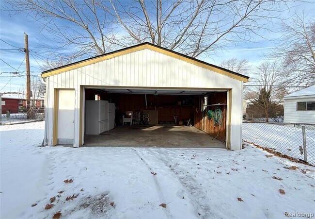 1177 Connie Ave in Madison Heights, MI - Building Photo - Building Photo