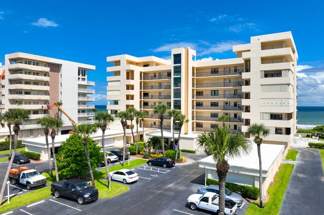 2725 N Highway A1A