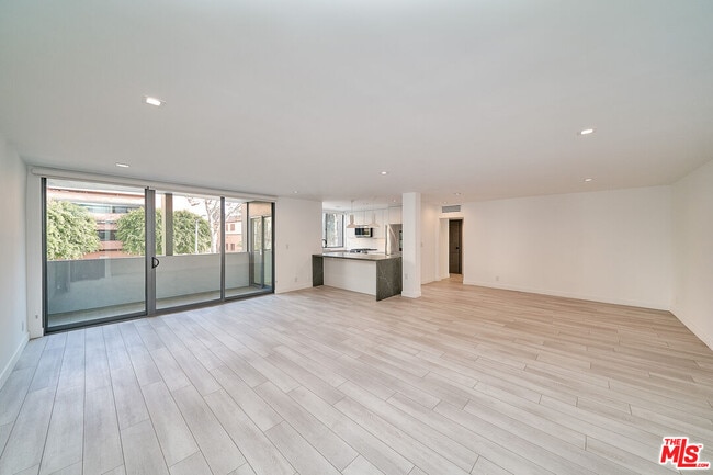 145 S Maple Dr in Beverly Hills, CA - Building Photo - Building Photo