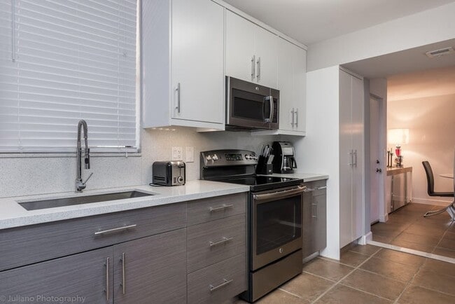 2255 Lindell Blvd, Unit 4306 in Delray Beach, FL - Foto de edificio - Building Photo