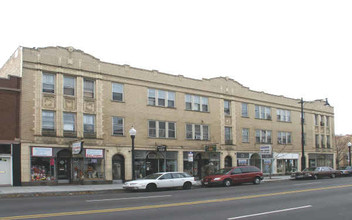 6049-6059 W Irving Park Rd in Chicago, IL - Building Photo - Building Photo