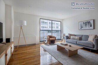 123 E 54th St, Unit FL7-ID1253 in New York, NY - Building Photo - Building Photo
