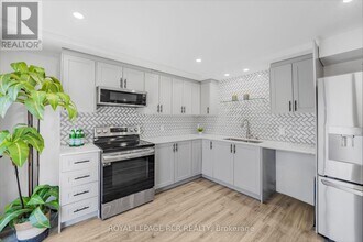 26 Drew Brown Blvd in Orangeville, ON - Building Photo - Building Photo