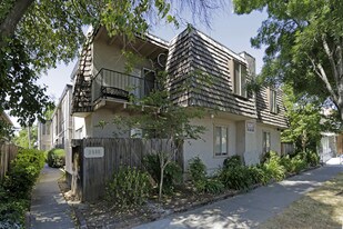 2818 O St in Sacramento, CA - Building Photo