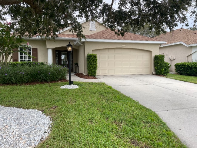 1159 Millbrook Cir in Bradenton, FL - Foto de edificio - Building Photo