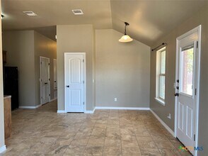 201 Sladecek Dr in Killeen, TX - Building Photo - Building Photo