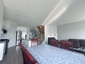 121 Ocala St in Ottawa, ON - Building Photo - Building Photo
