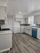 1030 N Hickory Ave in Broken Arrow, OK - Building Photo - Building Photo