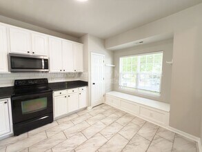 123 Baberton Dr in Apex, NC - Building Photo - Building Photo