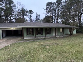 1219 Shalimar Dr in Jackson, MS - Building Photo