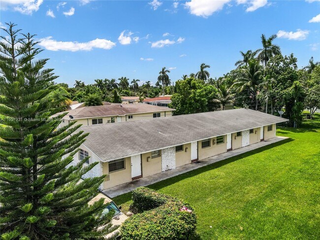 14980 NE 5th Ct-Unit -3 in Miami, FL - Building Photo - Building Photo