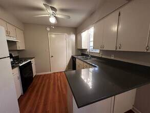 2104 Wordsworth Dr in Austin, TX - Building Photo - Building Photo