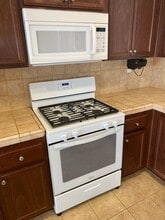 467 Descanso Bay Ct in Tulare, CA - Building Photo - Building Photo