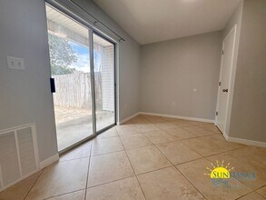 36 Chatelaine Cir SE in Fort Walton Beach, FL - Foto de edificio - Building Photo