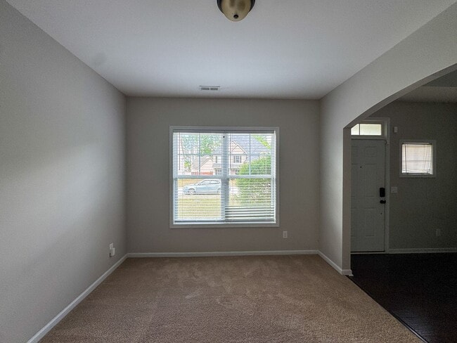 3647 Badin Lake Ln in Fayetteville, NC - Building Photo - Building Photo