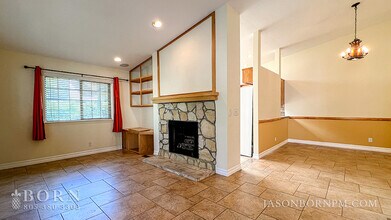 29720 Windsong Ln in Agoura Hills, CA - Building Photo - Building Photo