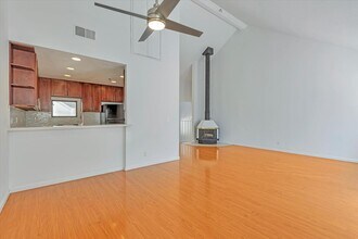 181 Centre St in Mountain View, CA - Building Photo - Building Photo