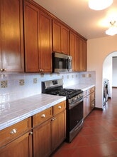 3751 Olive Ave, Unit B in Long Beach, CA - Building Photo - Building Photo