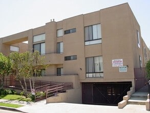 A7V in Inglewood, CA - Foto de edificio - Building Photo