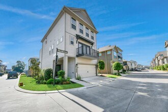 8605 Hollyoaks Creek Ln in Houston, TX - Building Photo - Building Photo