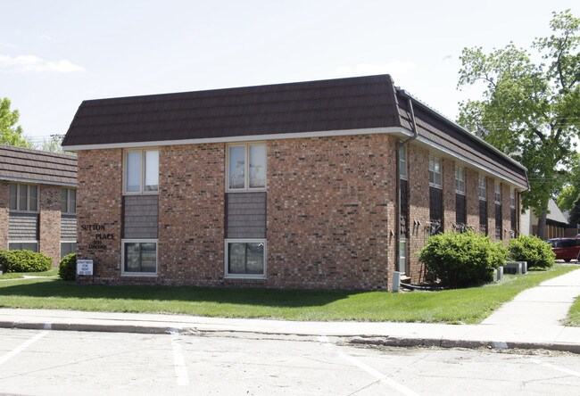 Sutton Apartments in Blair, NE - Foto de edificio - Building Photo