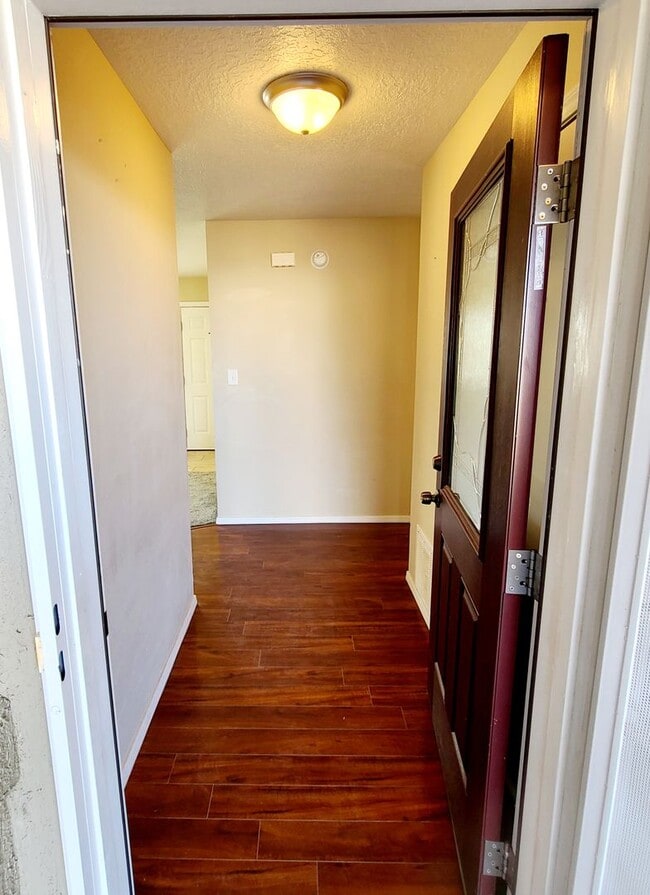 property at 1121 Cottonwood Ct SE