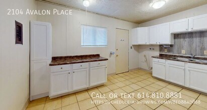 2104 Avalon Pl in Columbus, OH - Building Photo - Building Photo