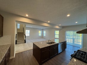 312 Alicia Kelton Dr in Delaware, OH - Building Photo - Building Photo