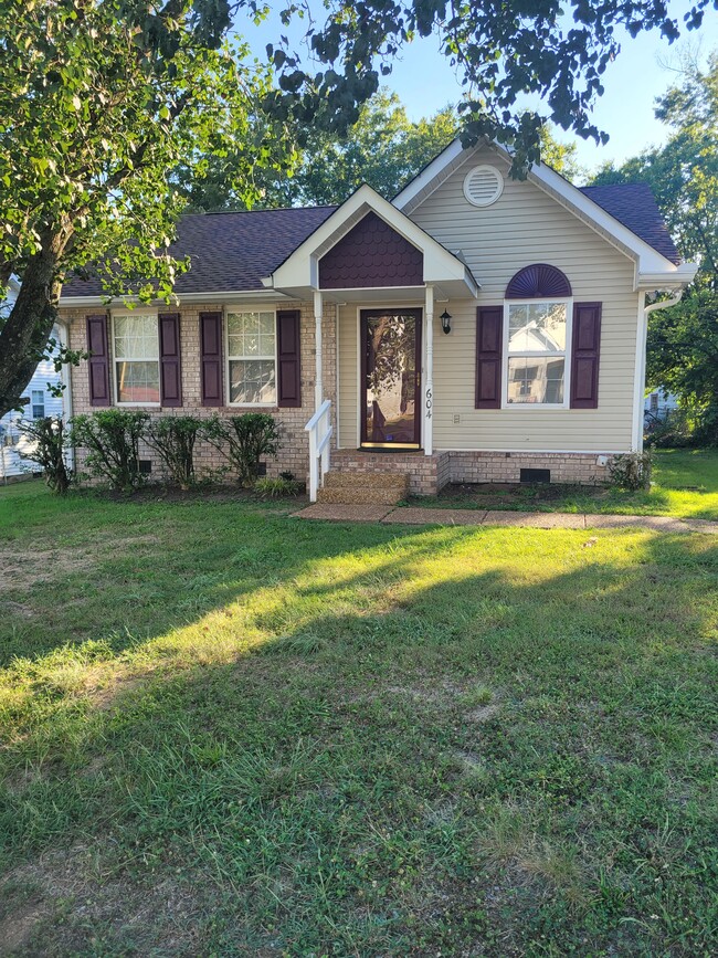 property at 604 Forest Park Ct