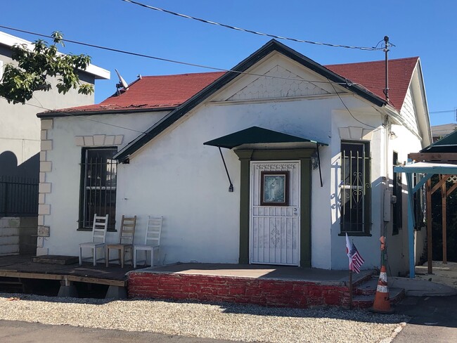 1230 S Hobart Blvd in Los Angeles, CA - Building Photo - Building Photo