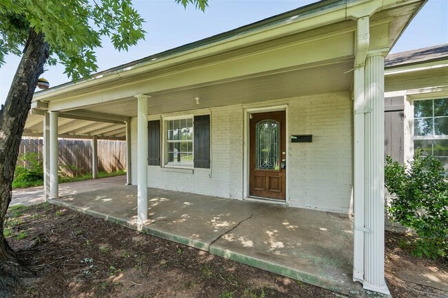 property at 510 N Marshall Dr