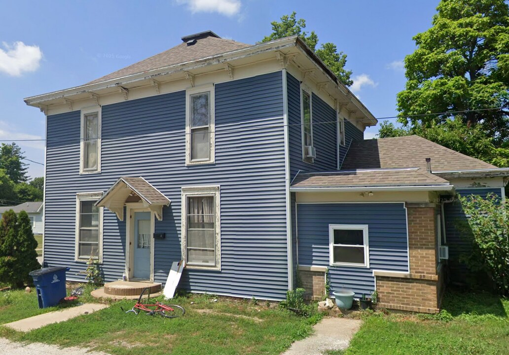 124 West 39th Street, Unit One South (1S) in Marion, IN - Building Photo