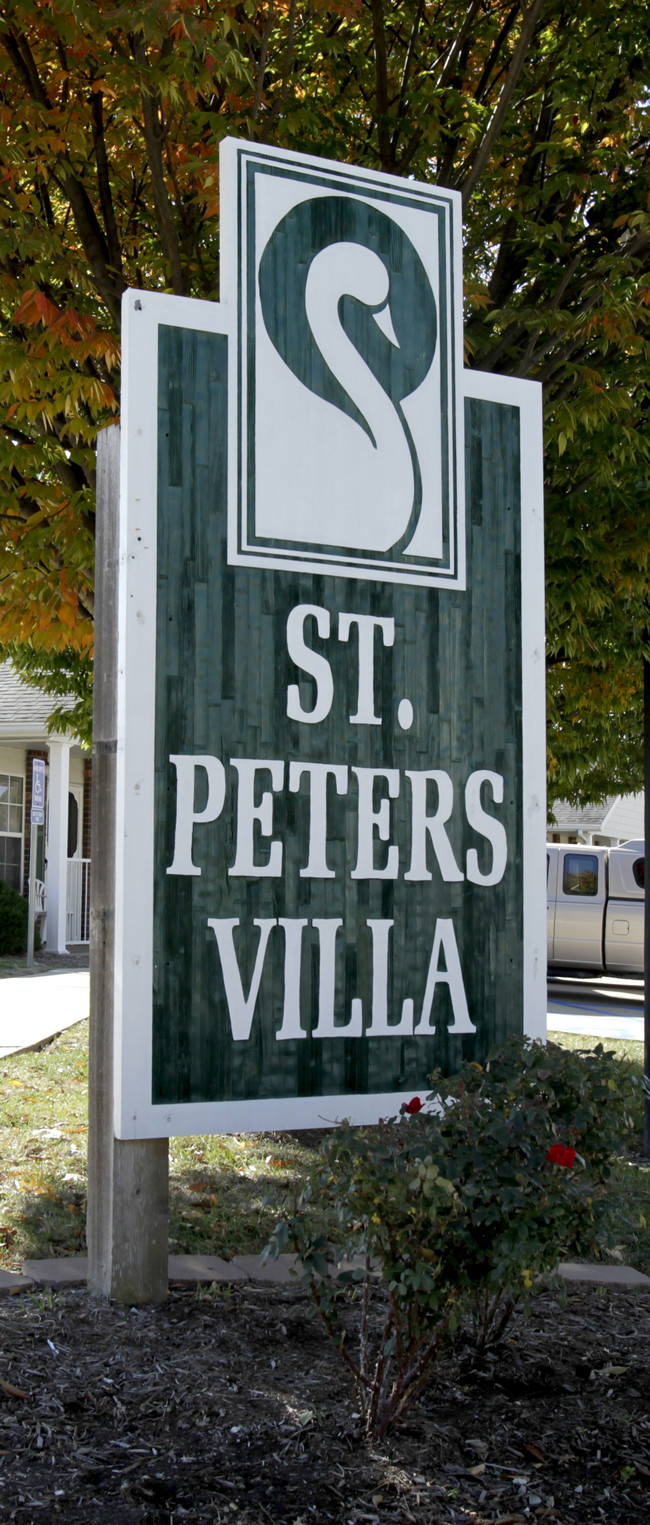 St Peters Villa in St. Peters, MO - Foto de edificio - Building Photo