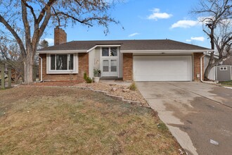 8278 E Long Pl in Centennial, CO - Building Photo - Building Photo